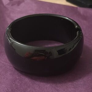 Retro magnetic acrylic clamper bracelet